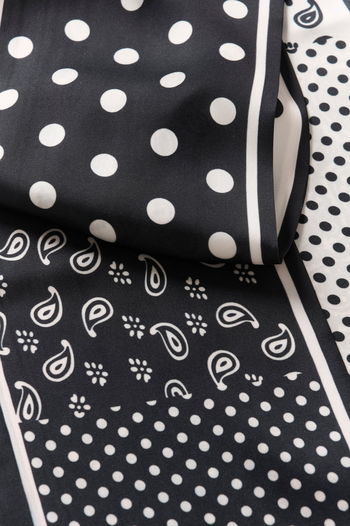 Foulard  aux imprimés élégants Tie - Accessoire fin et soyeux