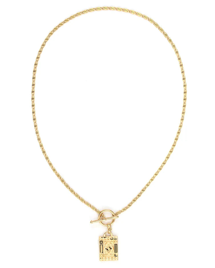 Collier à médaillon gravé Damien - En maille escargot avec fermoir et fini or 24K