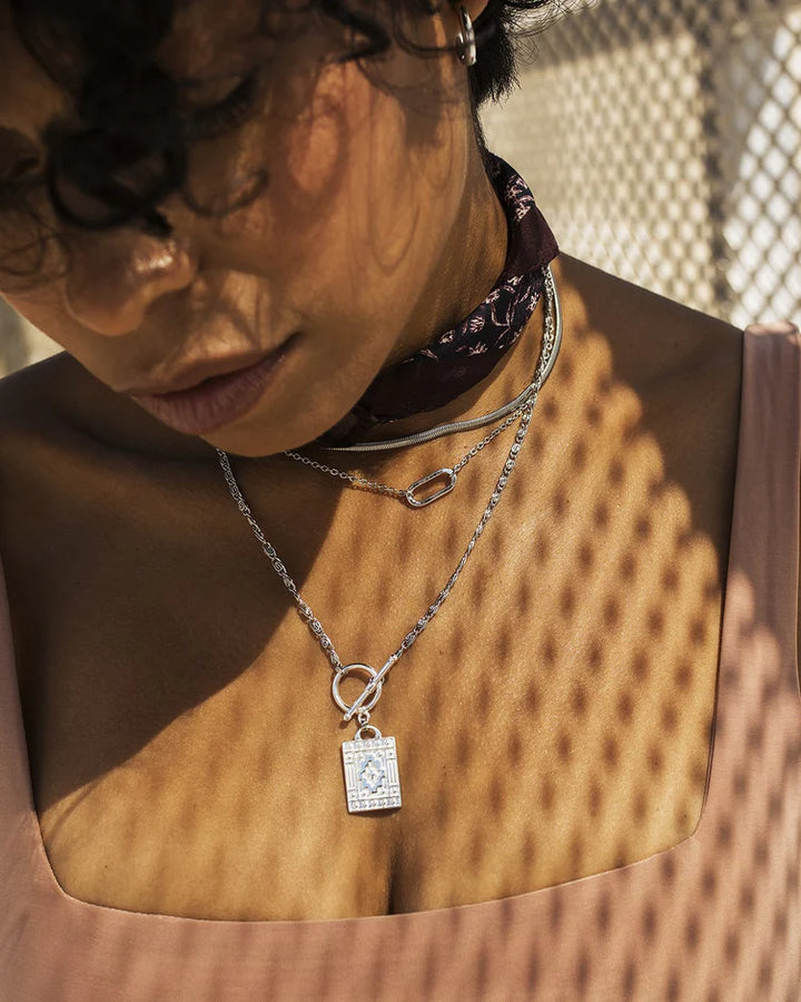 Collier à chaîne serpent Snake - Ras-du-cou fluide en acier inoxydable fini argent