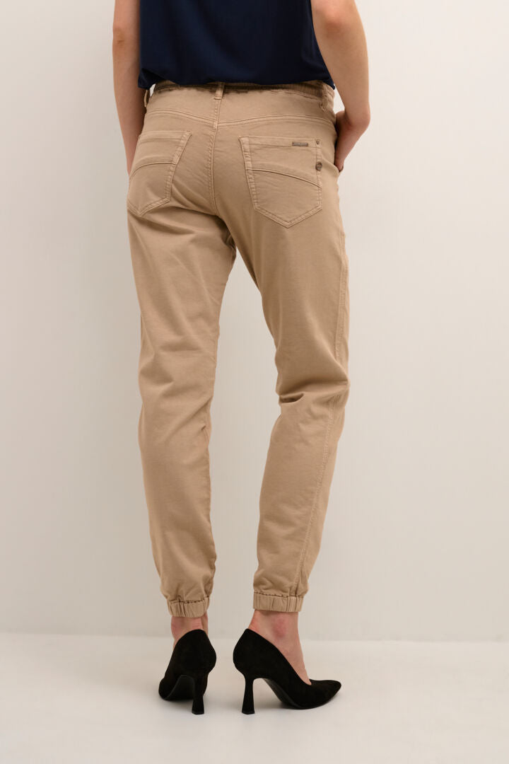 Pantalon de coton avec taille à cordon