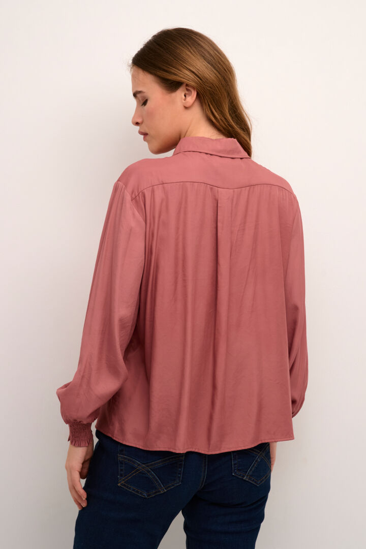 Chemise classique satinée