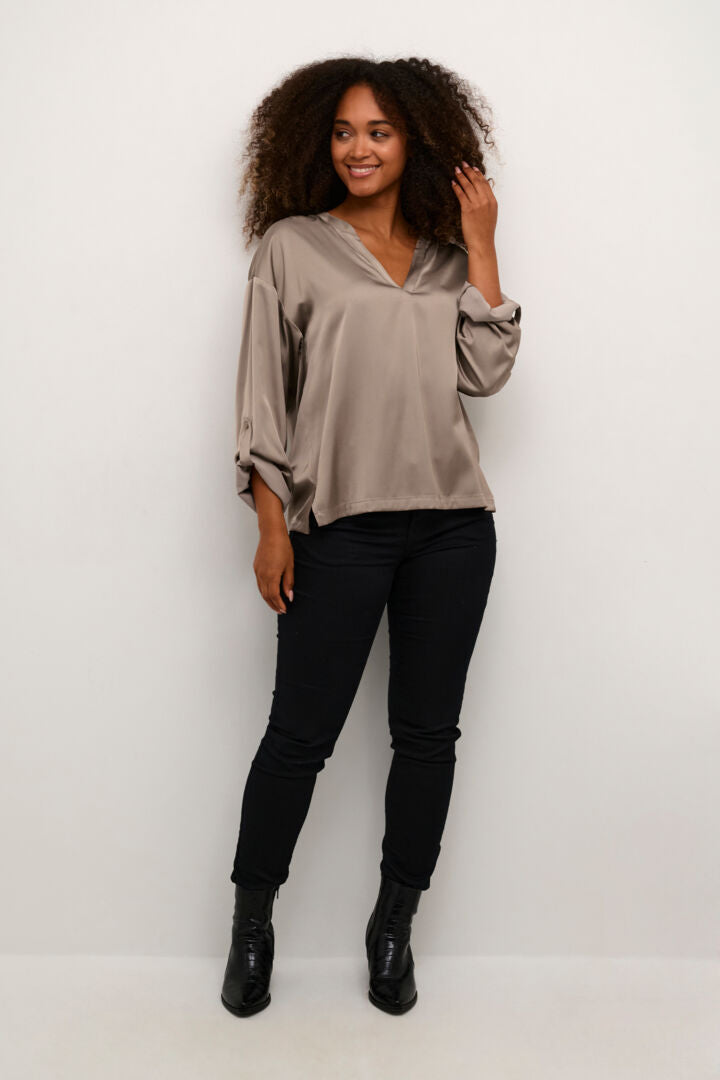 Blouse fluide satinée
