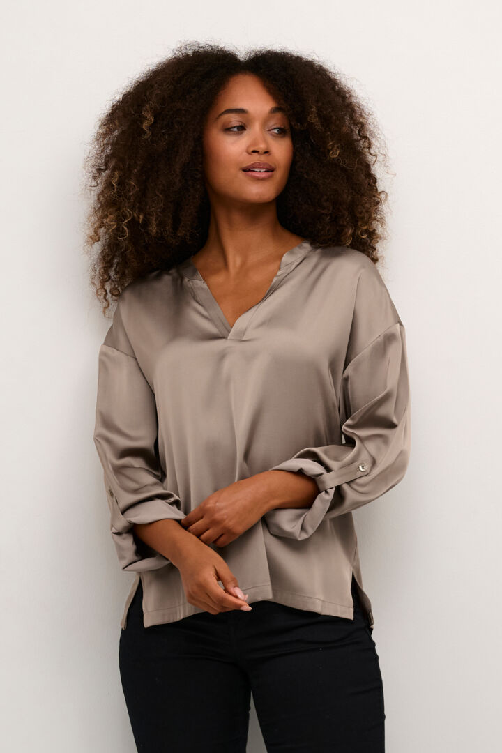 Blouse fluide satinée