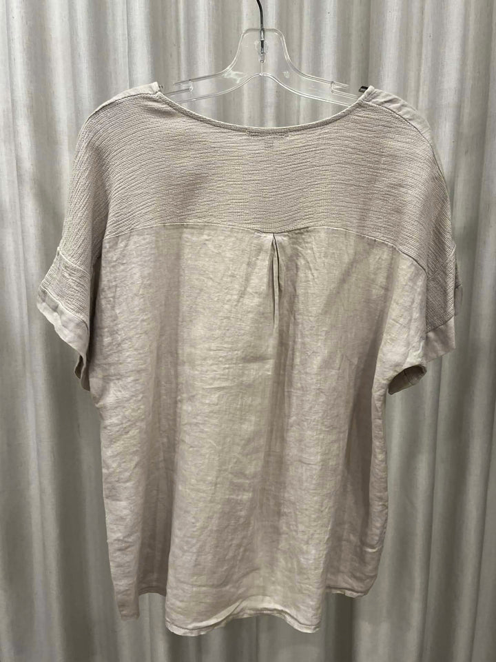 Blouse légère à coutures décoratives