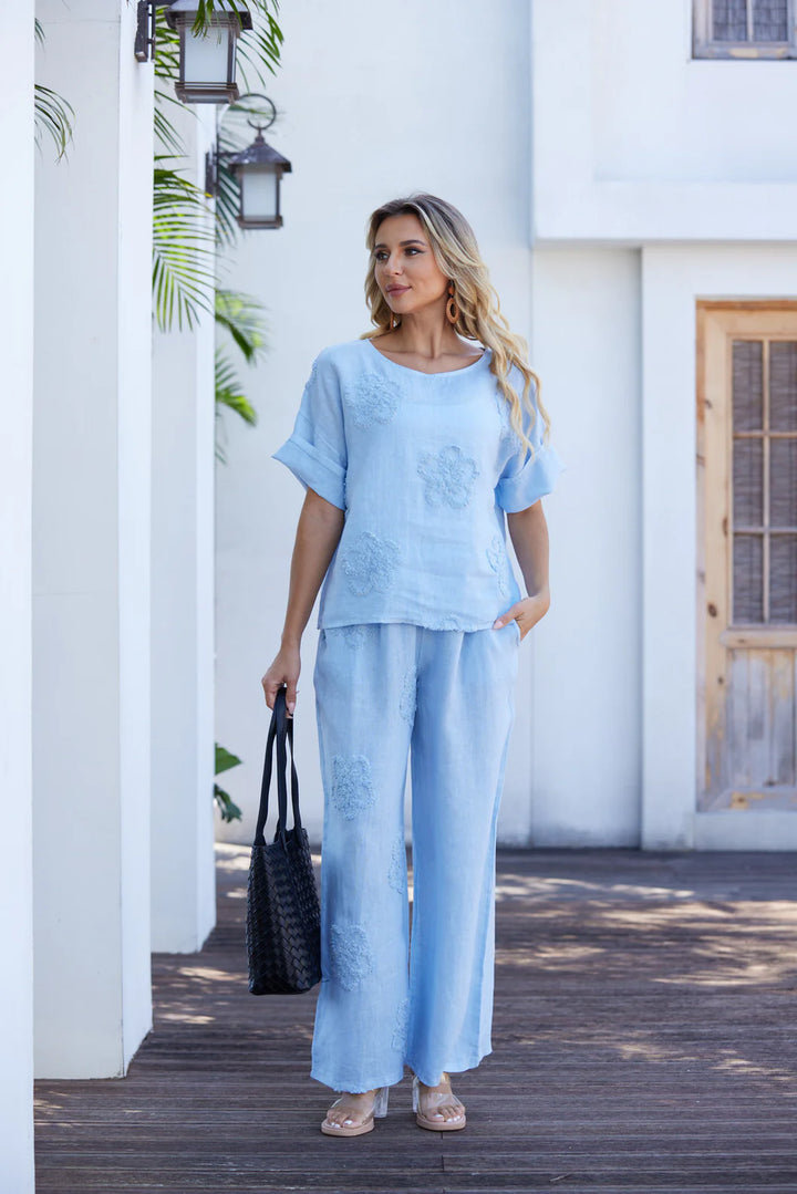 Chandail brodé floral Lila's – Manches courtes et 100% lin