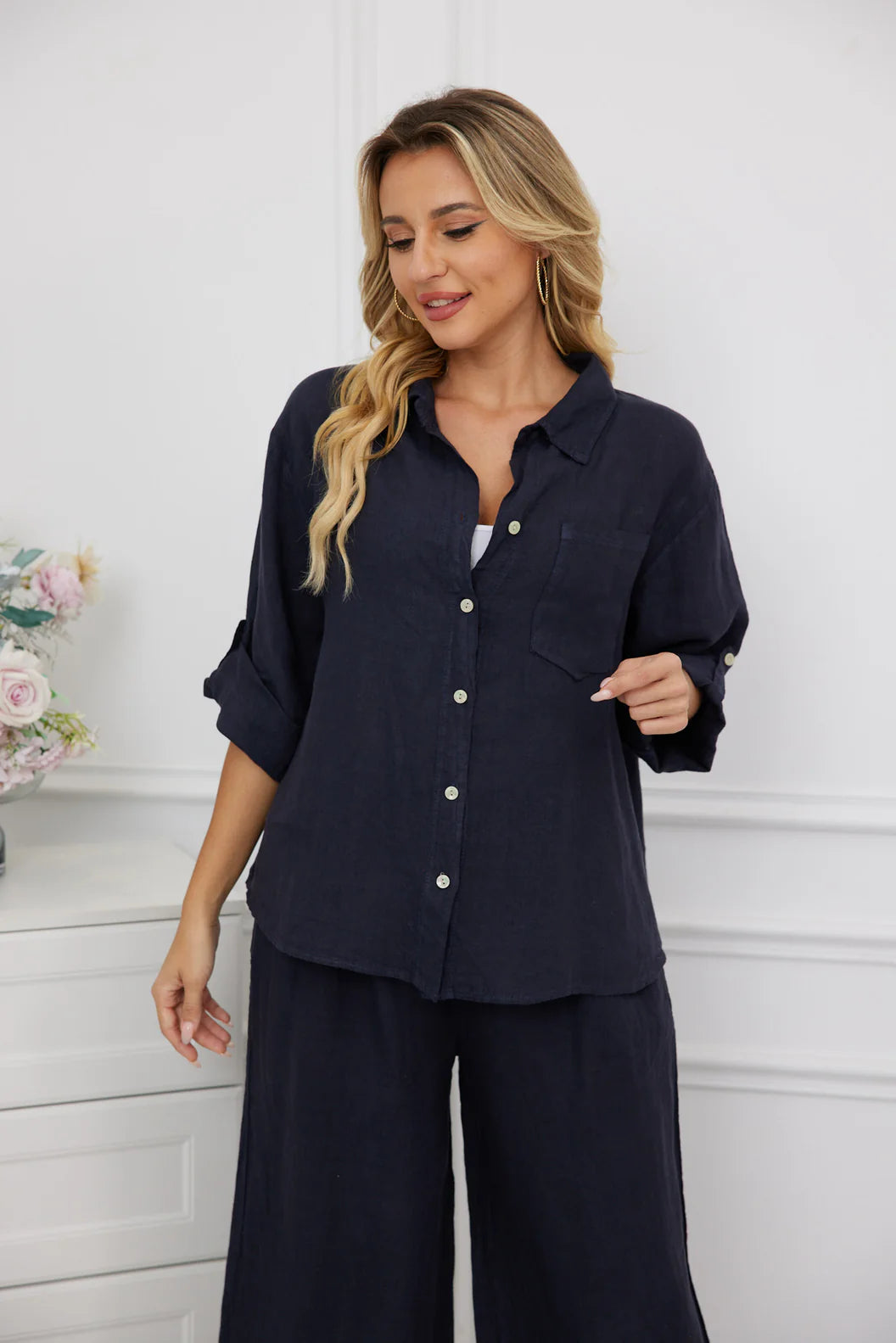 Chemise boutonnée à col classique avec poche Celia - 100% lin