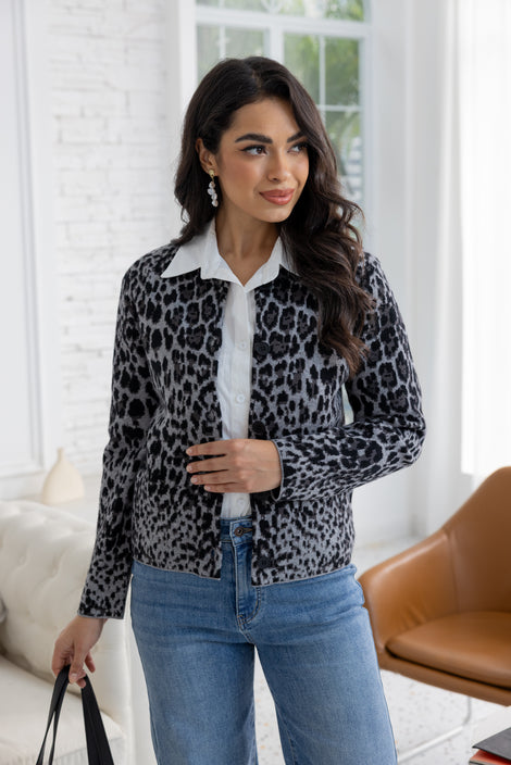 Cardigan boutonnée en maille à motif léopard - À encolure ronde et boutons avant
