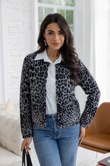Cardigan boutonnée en maille à motif léopard - À encolure ronde et boutons avant