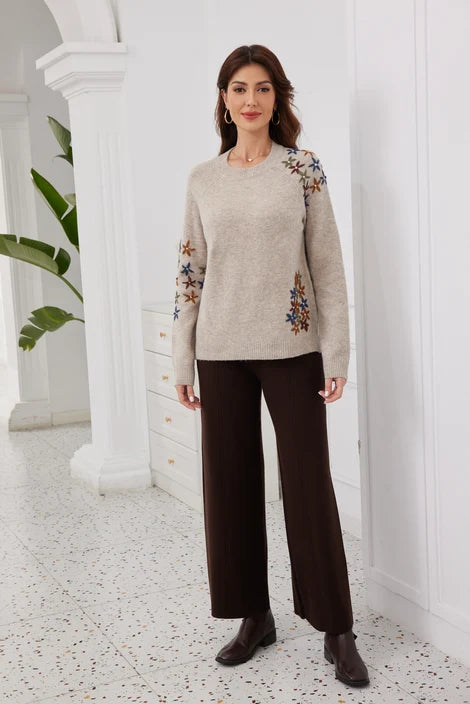 Pull en maille avec broderies florales - Manches longues raglan