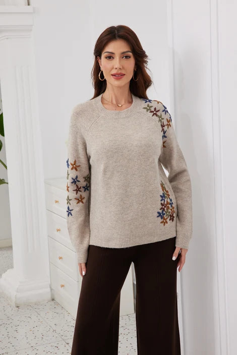 Pull en maille avec broderies florales - Manches longues raglan