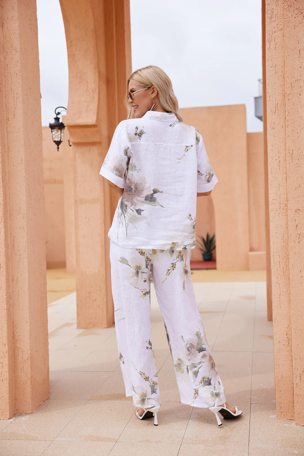 Blouse en lin imprimé floral Graceful – haut léger à boutons