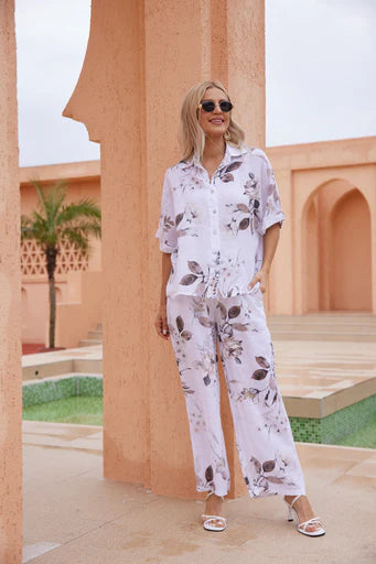 Pantalon imprimé feuilles sépia Sylvie – 100% lin