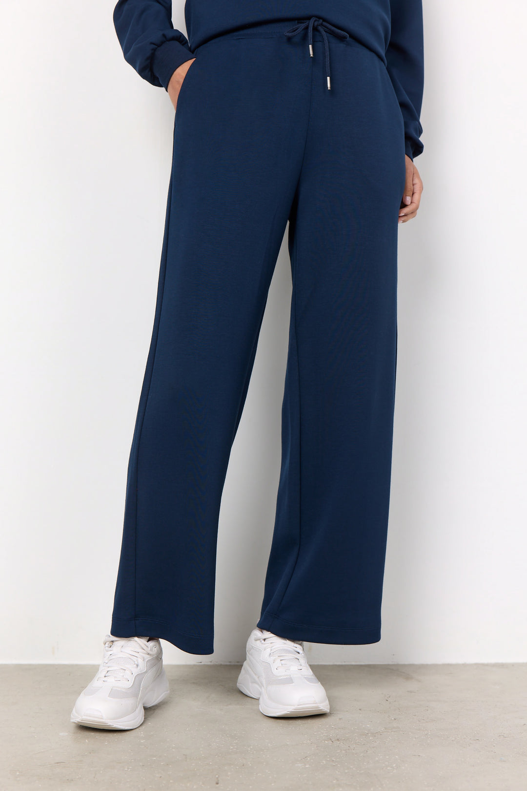 Banu Soft Straight-Leg Trousers