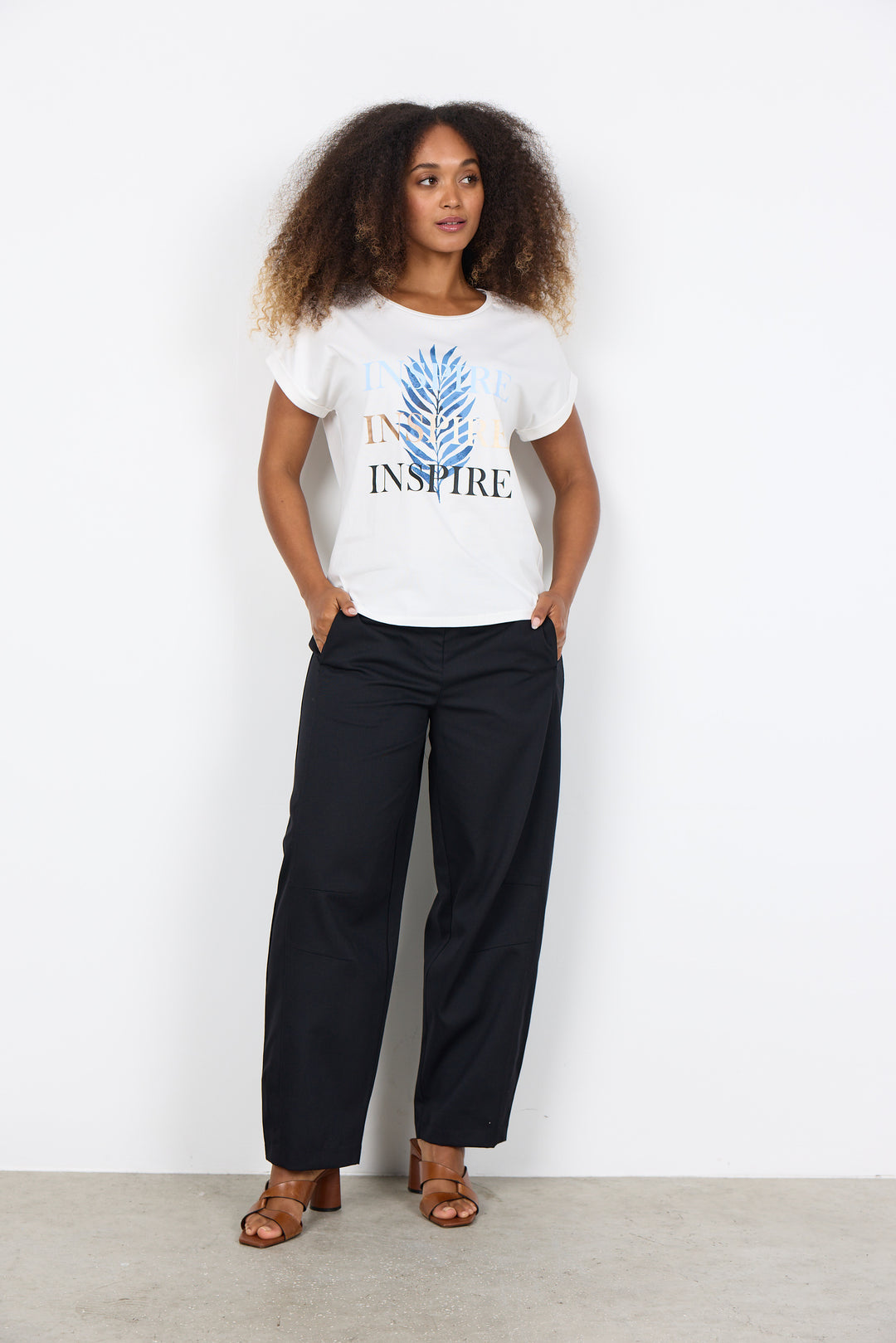 T-shirt graphique en coton biologique Rina