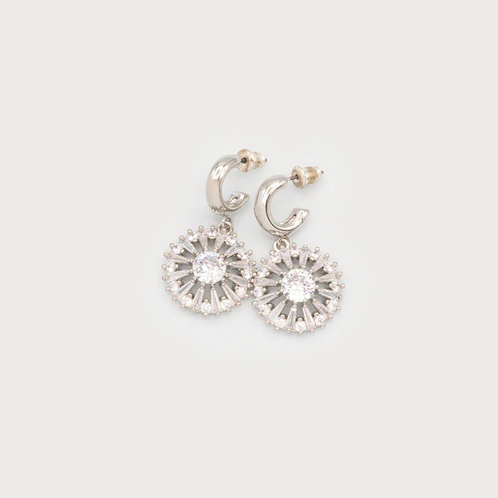 Boucles d’oreilles anneaux avec pendentif scintillant