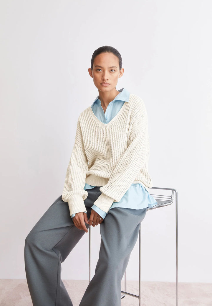 V-neck Ribbed Knit Top - Linen Blend