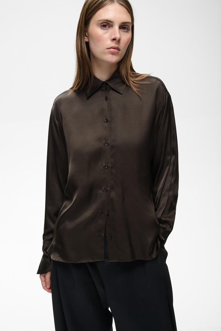 Chemise en satin Pauline - Avec ourlets aux poignets