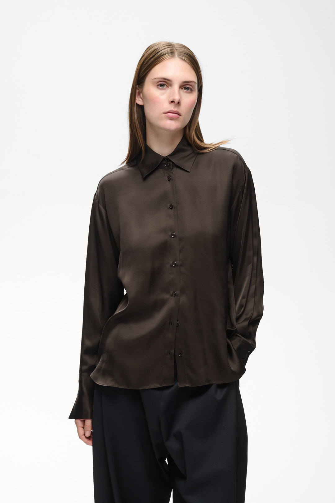 Chemise en satin Pauline - Avec ourlets aux poignets