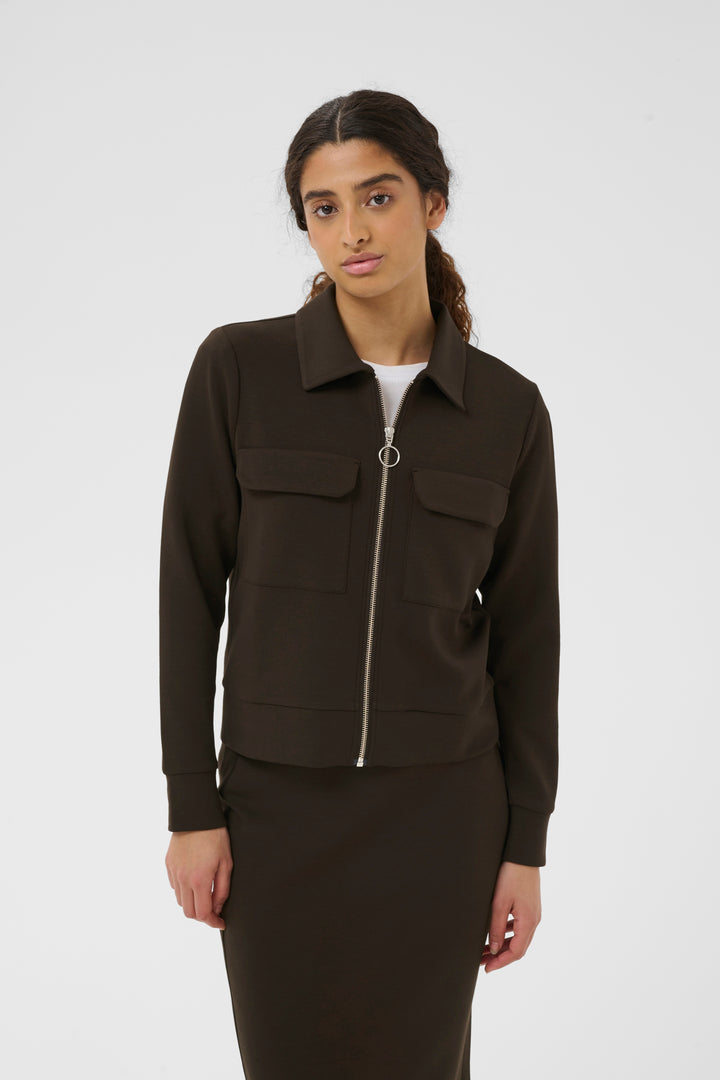 Veste essentielle Beca - Fermeture éclair et coupe ajustée
