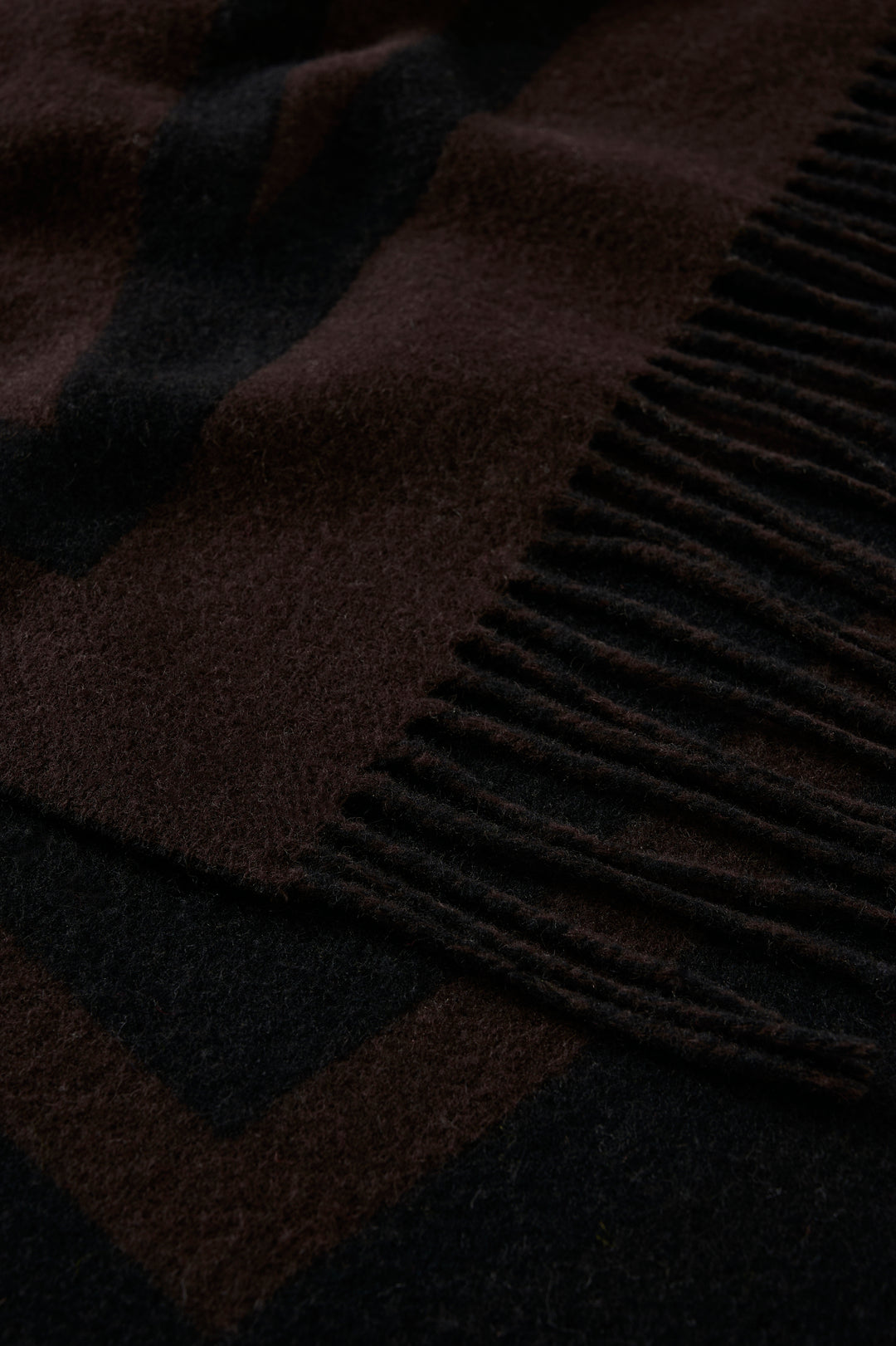Woven wool scarf