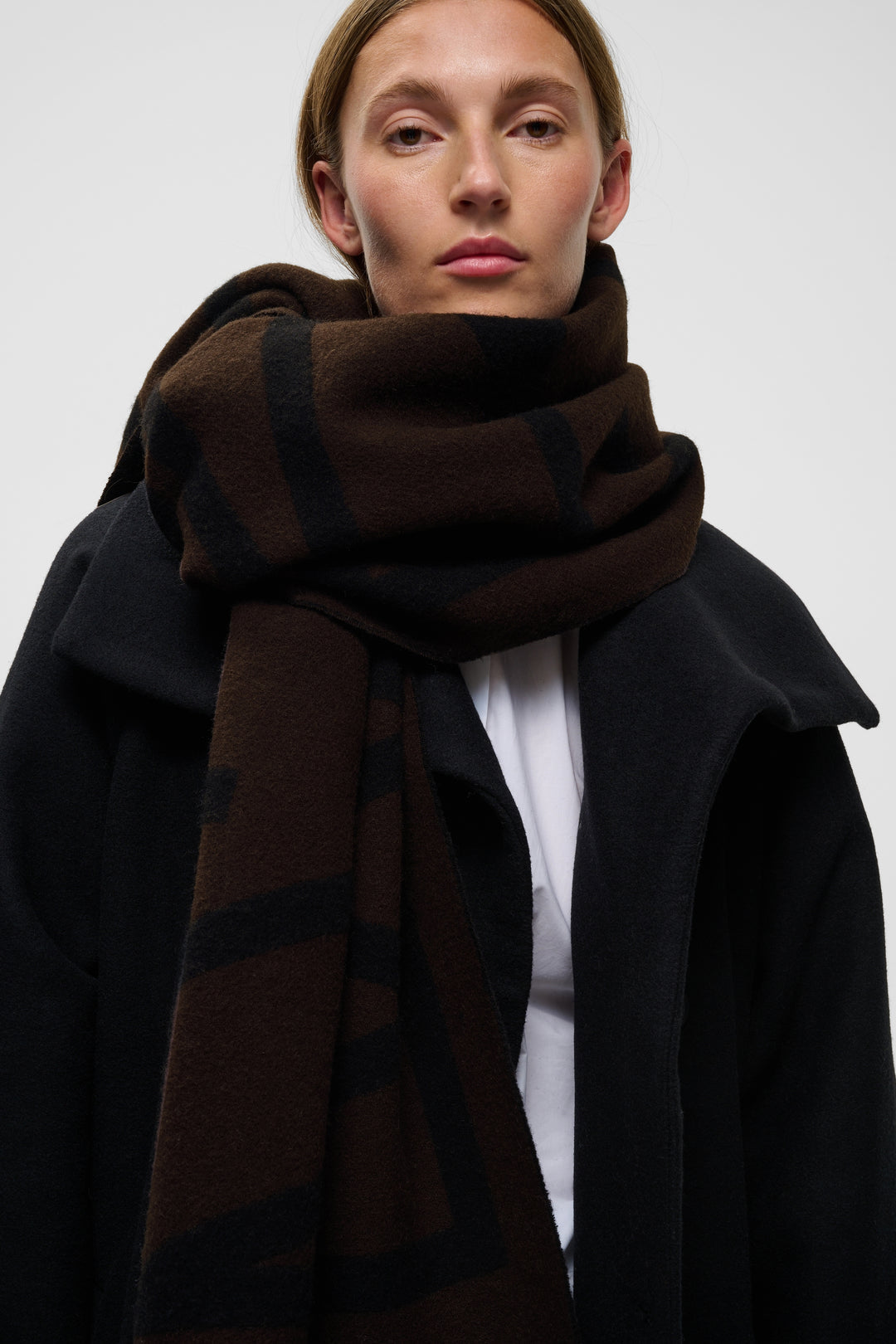 Woven wool scarf