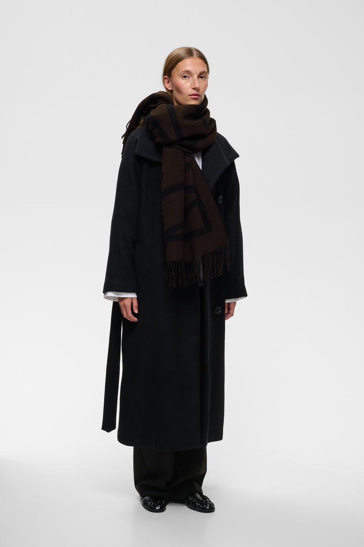 Woven wool scarf
