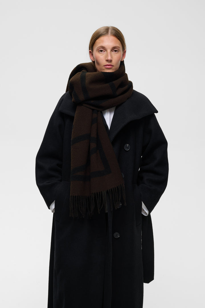 Woven wool scarf