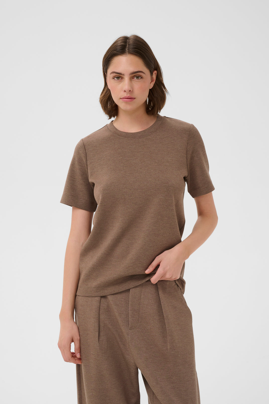 Chandail à col rond en maille douce Vincent - Un essentiel minimaliste