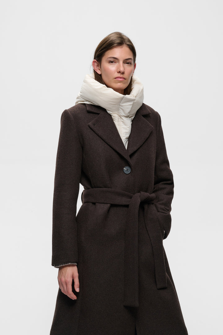 Capuchon Lila - Accessoire de tête matelassé avec col montant intégré