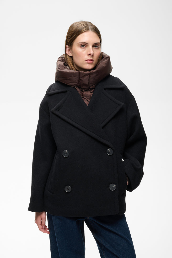 Capuchon Lila - Accessoire de tête matelassé avec col montant intégré