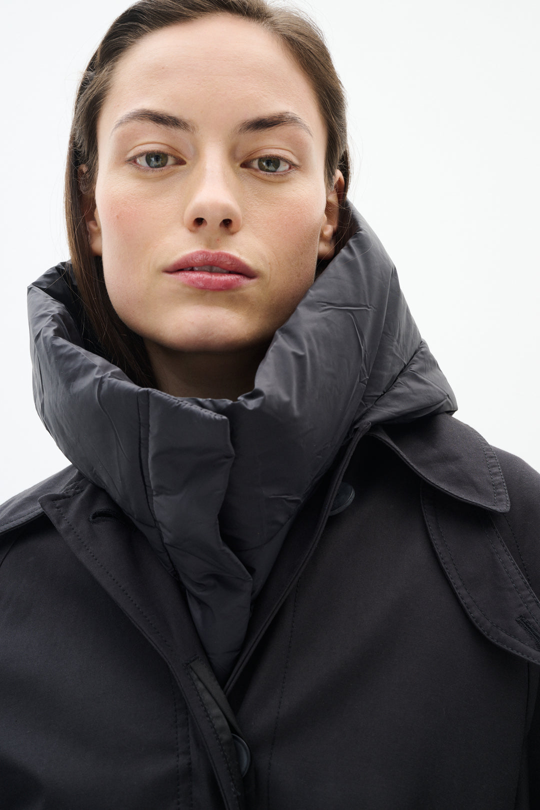 Capuchon Lila - Accessoire de tête matelassé avec col montant intégré