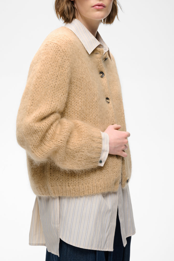 Jetra Cozy Cardigan