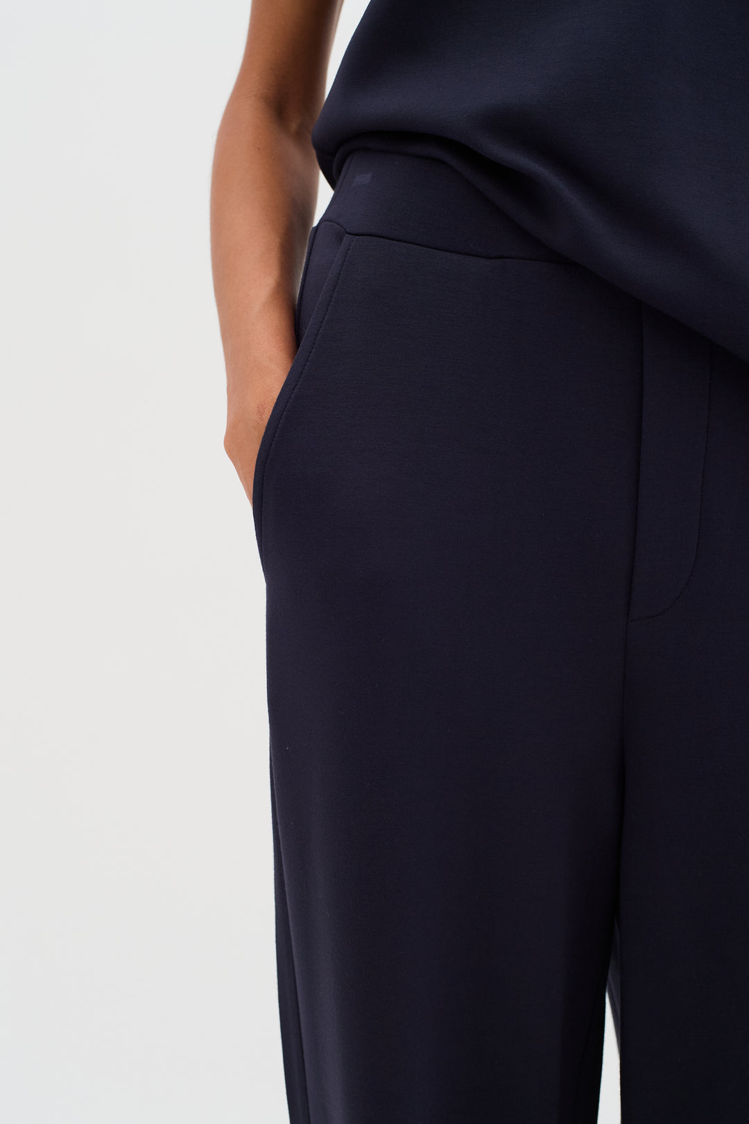 Gincette Lounge Pants - Luxurious Comfort and Fluid Cut