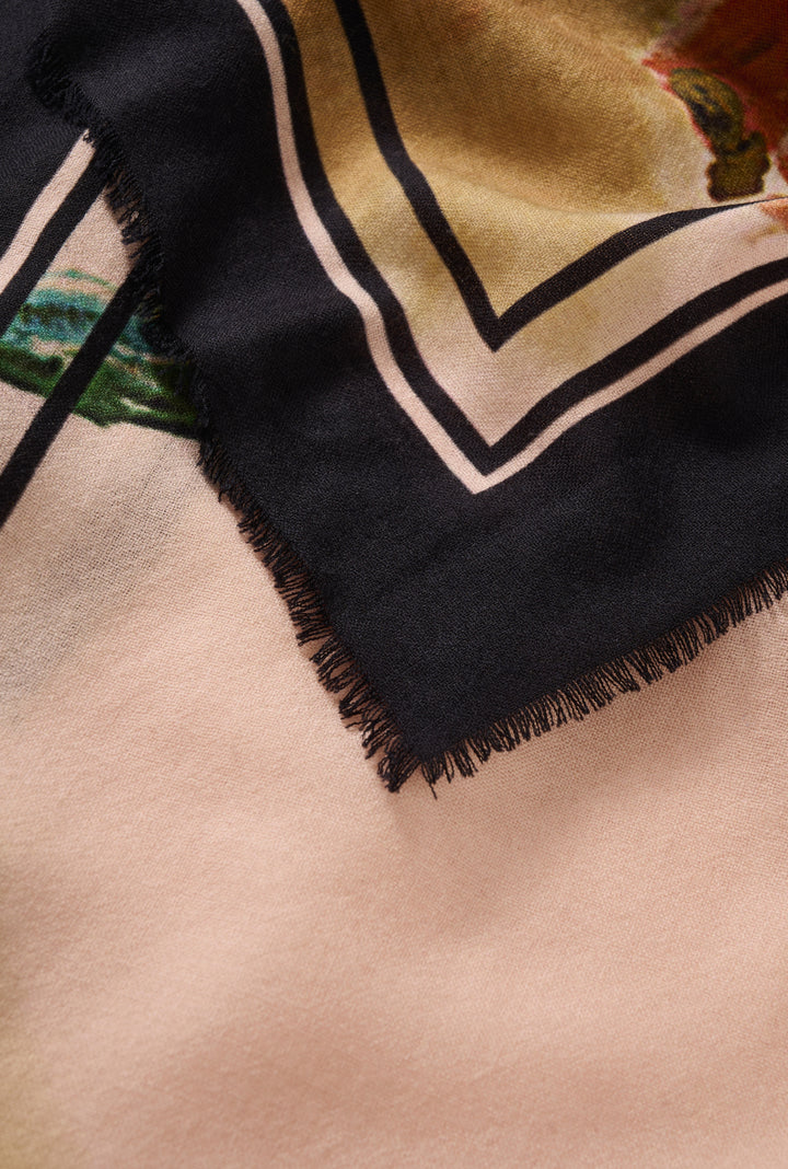 Foulard en pure laine à imprimé Ami - Bordures finement effilochées