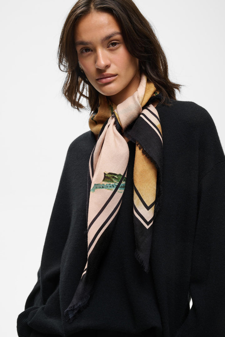 Foulard en pure laine à imprimé Ami - Bordures finement effilochées