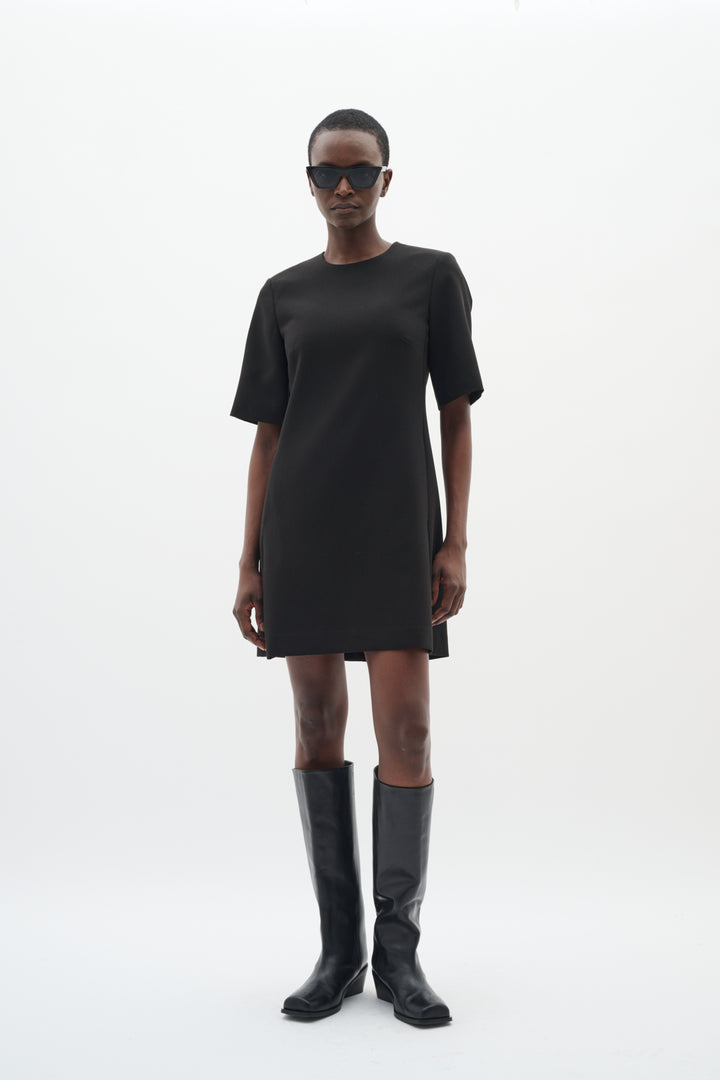 Robe noire minimaliste Bryelle