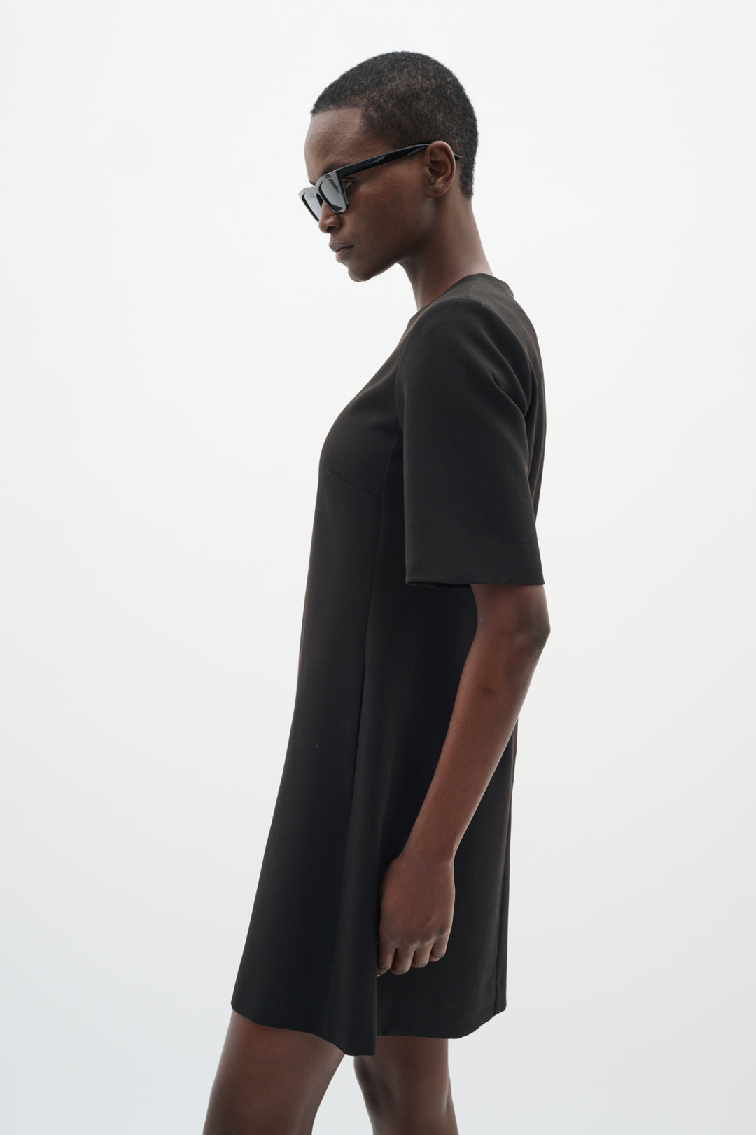 Robe noire minimaliste Bryelle