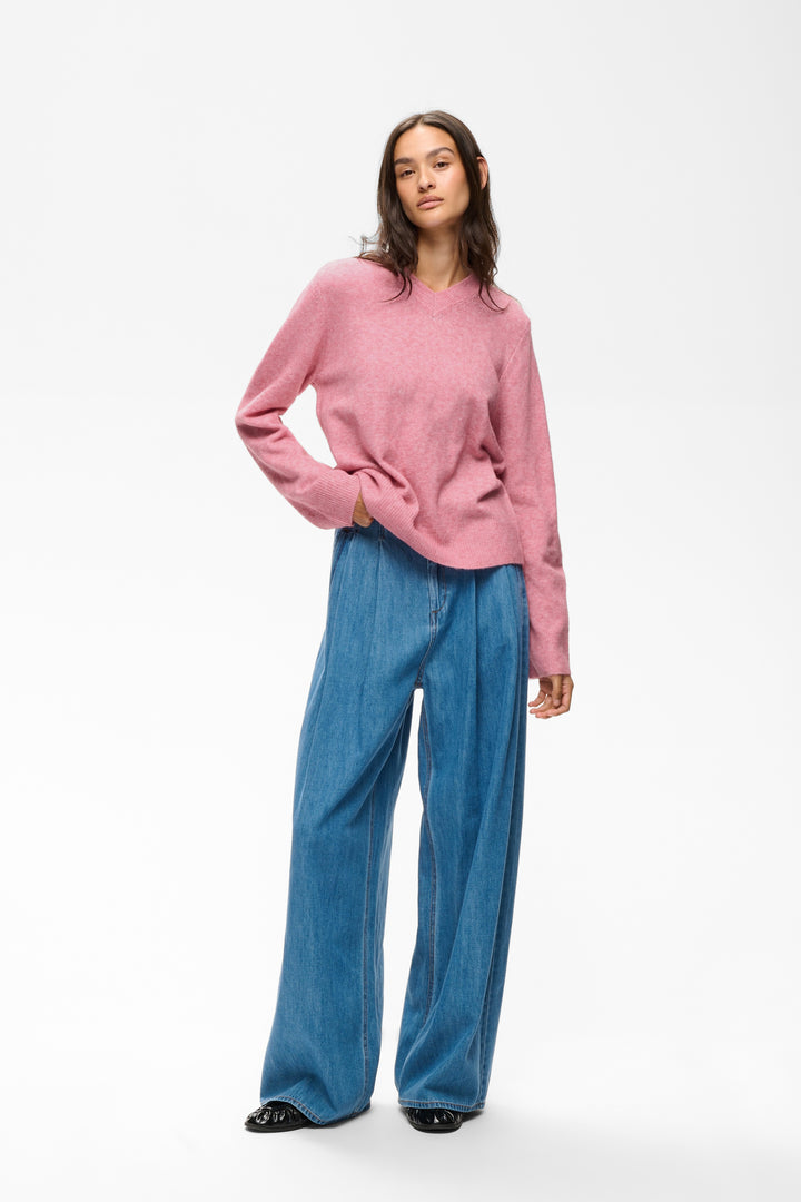Chandail doux en tricot enrichi de laine et d'alpaga Guni - Avec col en V et coupe droite