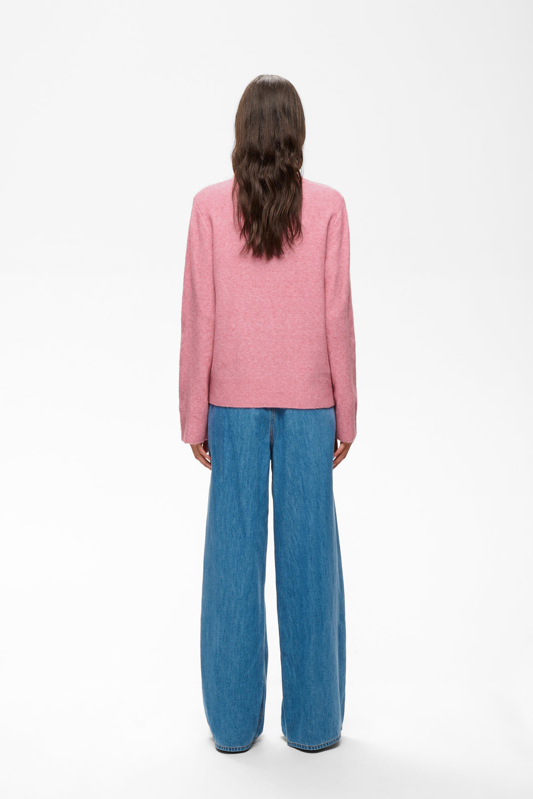 Chandail doux en tricot enrichi de laine et d'alpaga Guni - Avec col en V et coupe droite