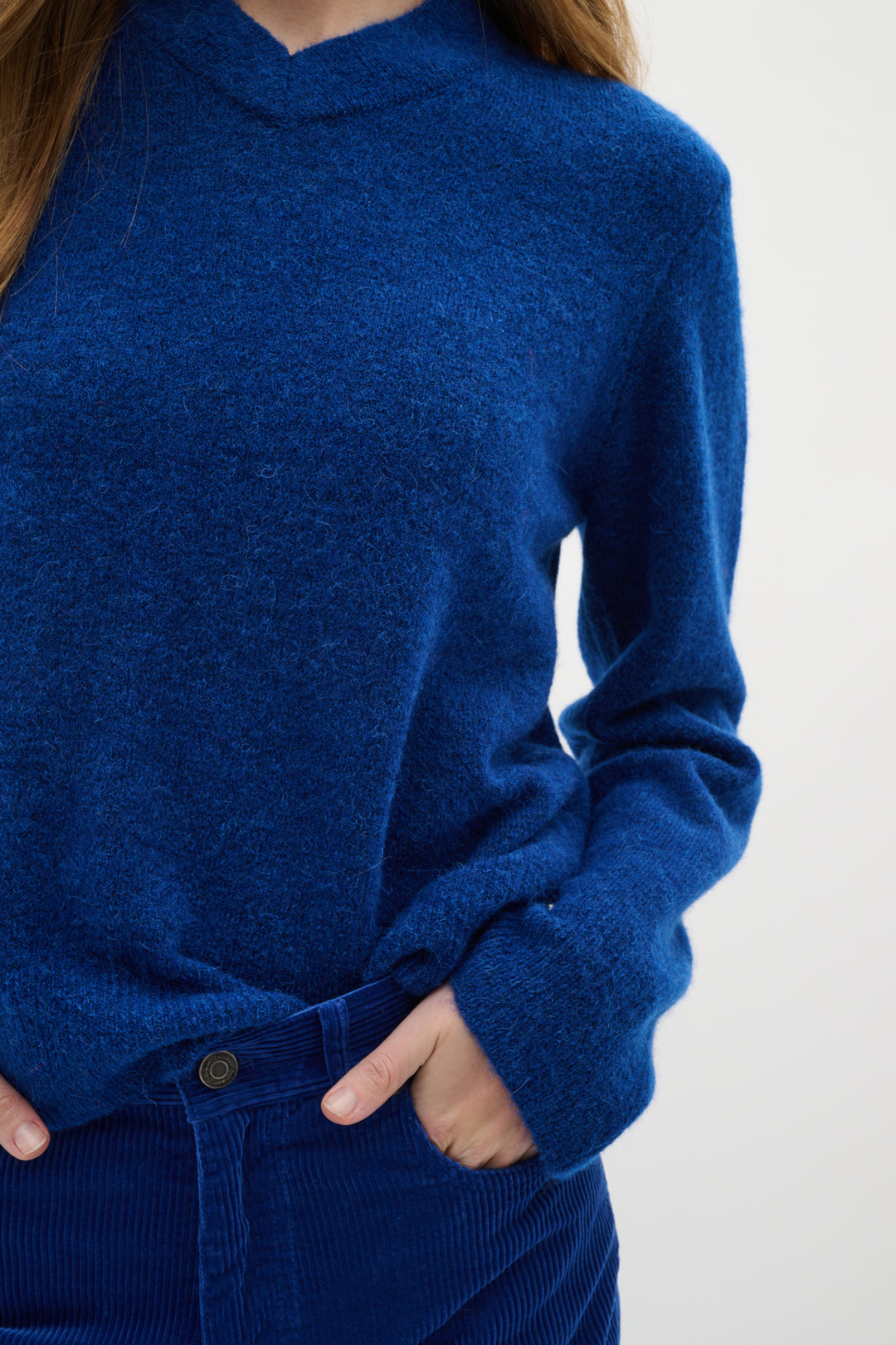 Pull bleu cobalt Guni
