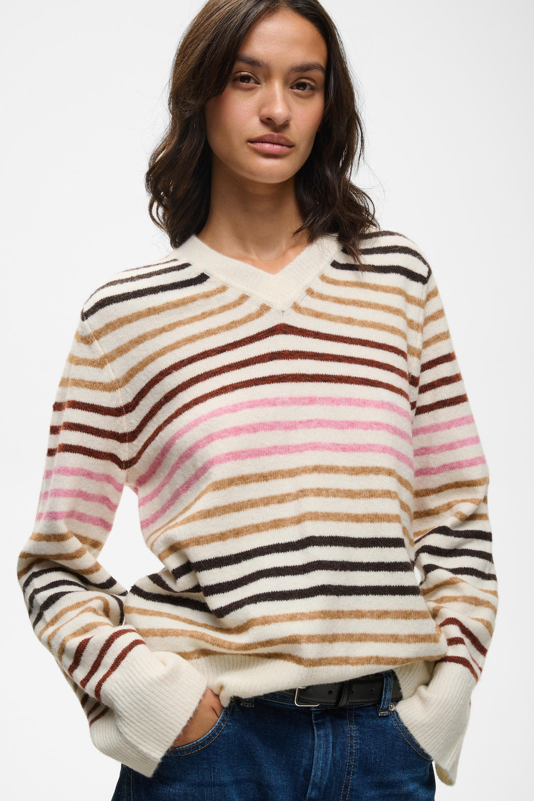Chandail doux en tricot enrichi de laine et d'alpaga Guni - Avec col en V et coupe droite