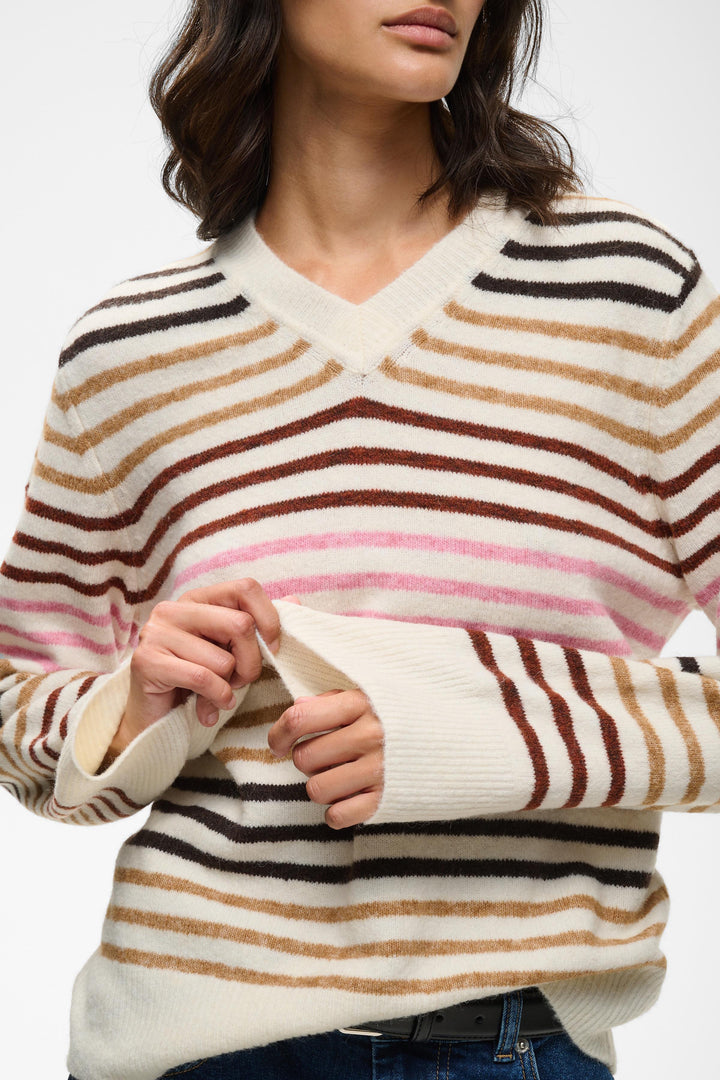 Chandail doux en tricot enrichi de laine et d'alpaga Guni - Avec col en V et coupe droite