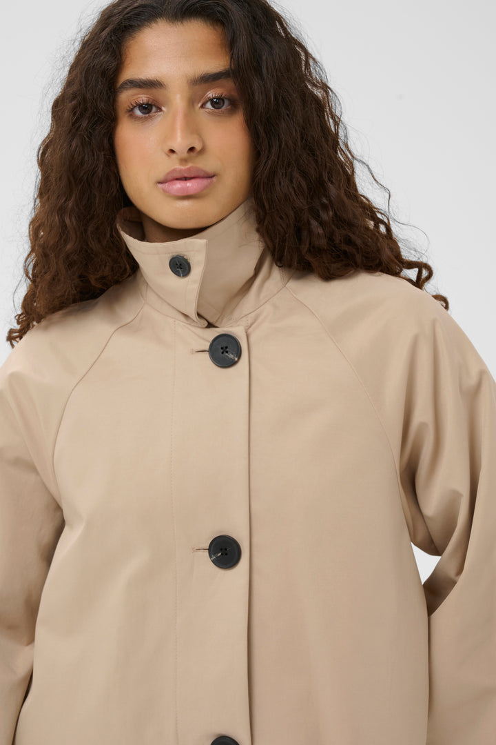 Manteau léger Hinona - Style épuré et coupe ample