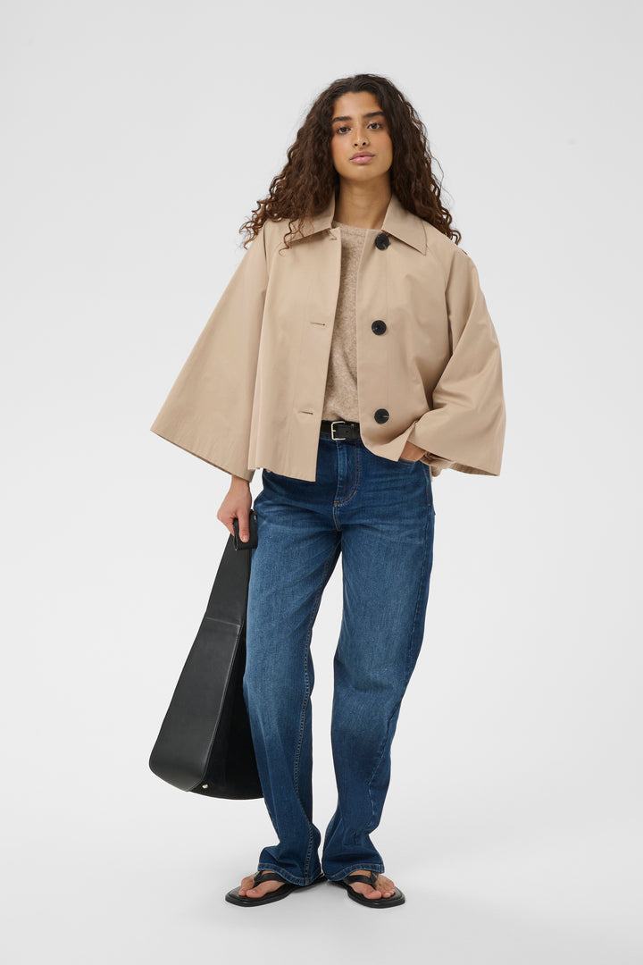 Manteau léger Hinona - Style épuré et coupe ample