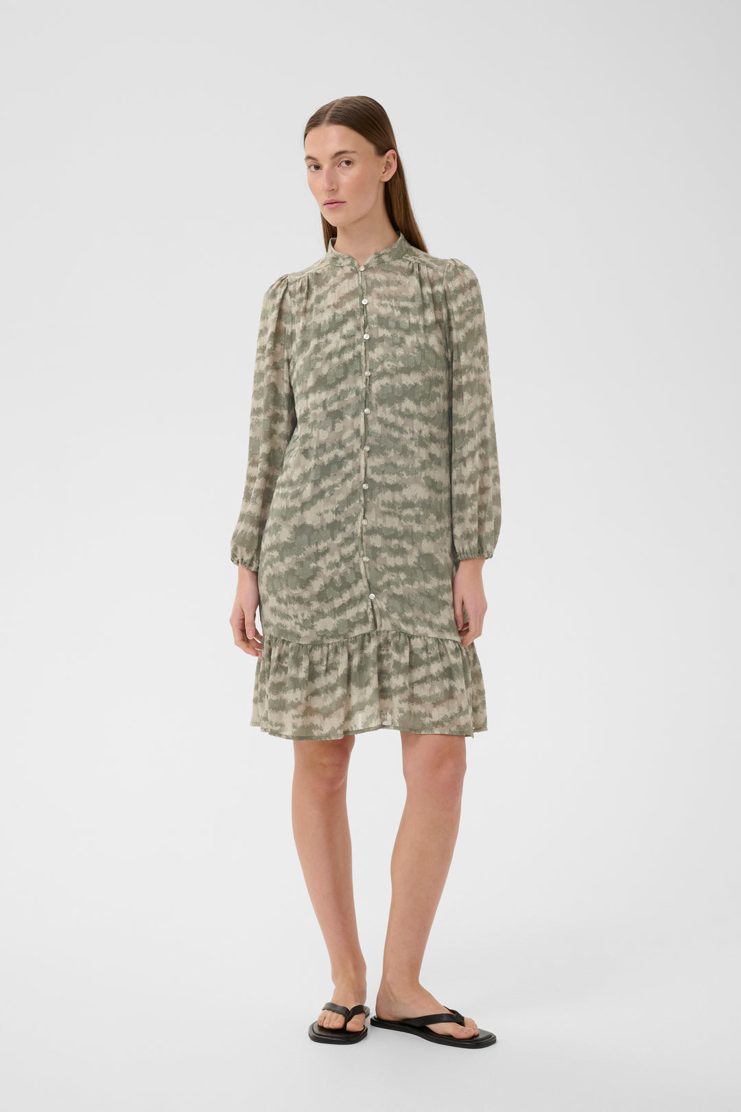 Robe imprimée Lena – Motif tigré et fluidité légère