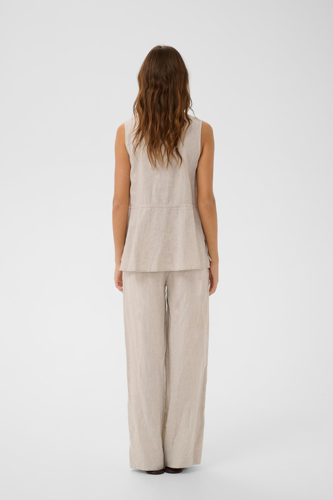 Rowan Sleeveless Blouse - Breathable Linen with Adjustable Fit