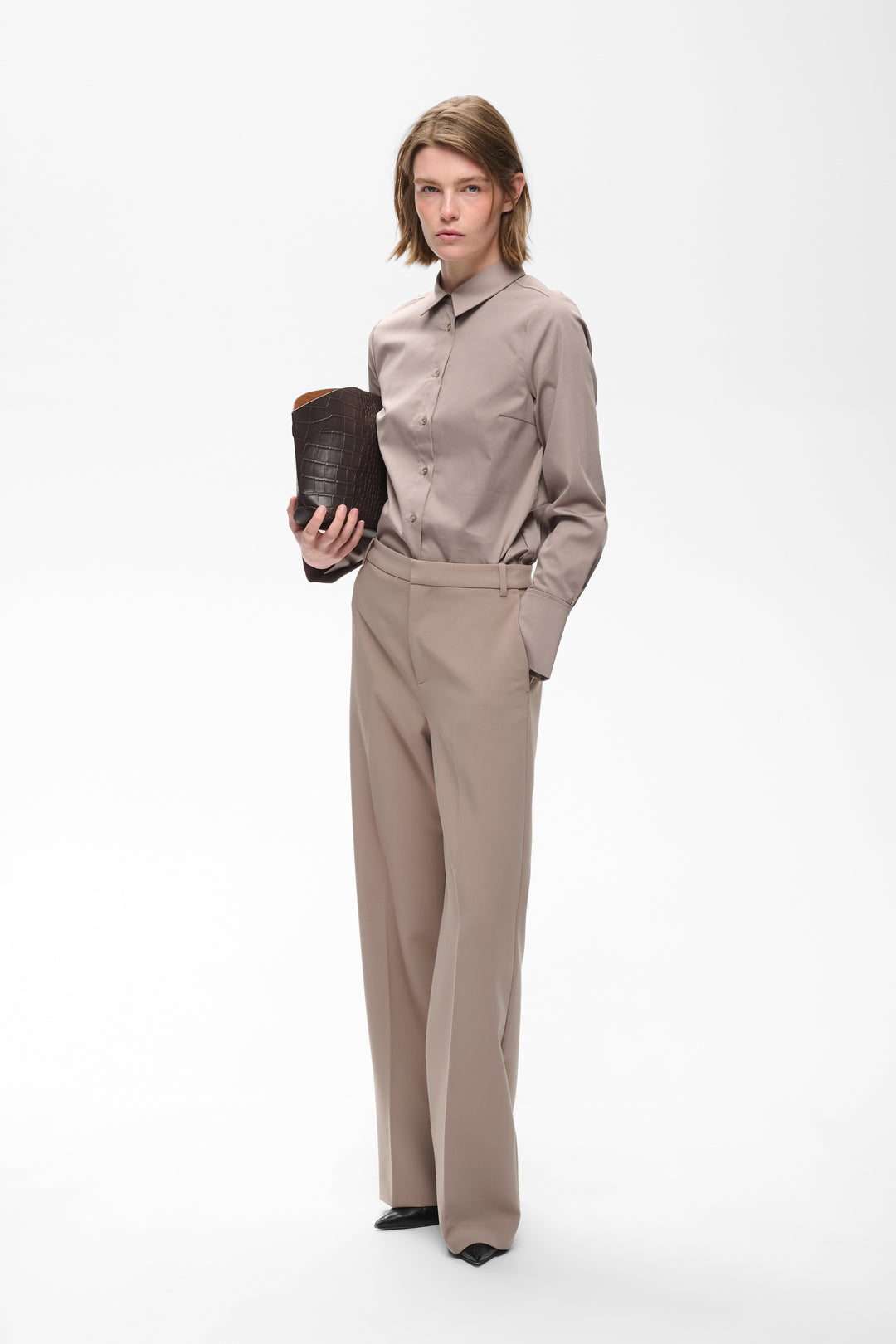 Pantalon à jambe droite Cassieh - Plis centraux marqués