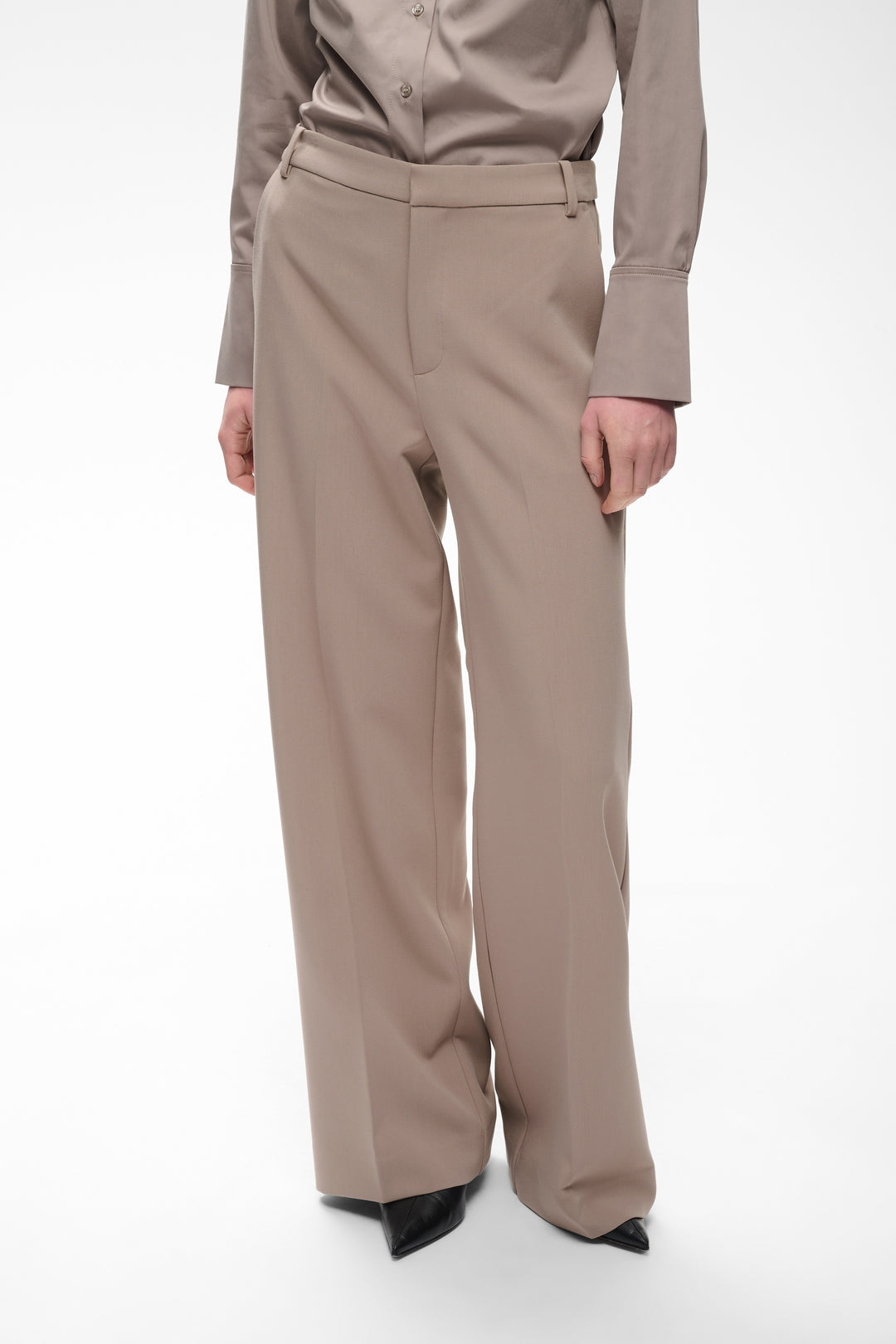 Pantalon à jambe droite Cassieh - Plis centraux marqués