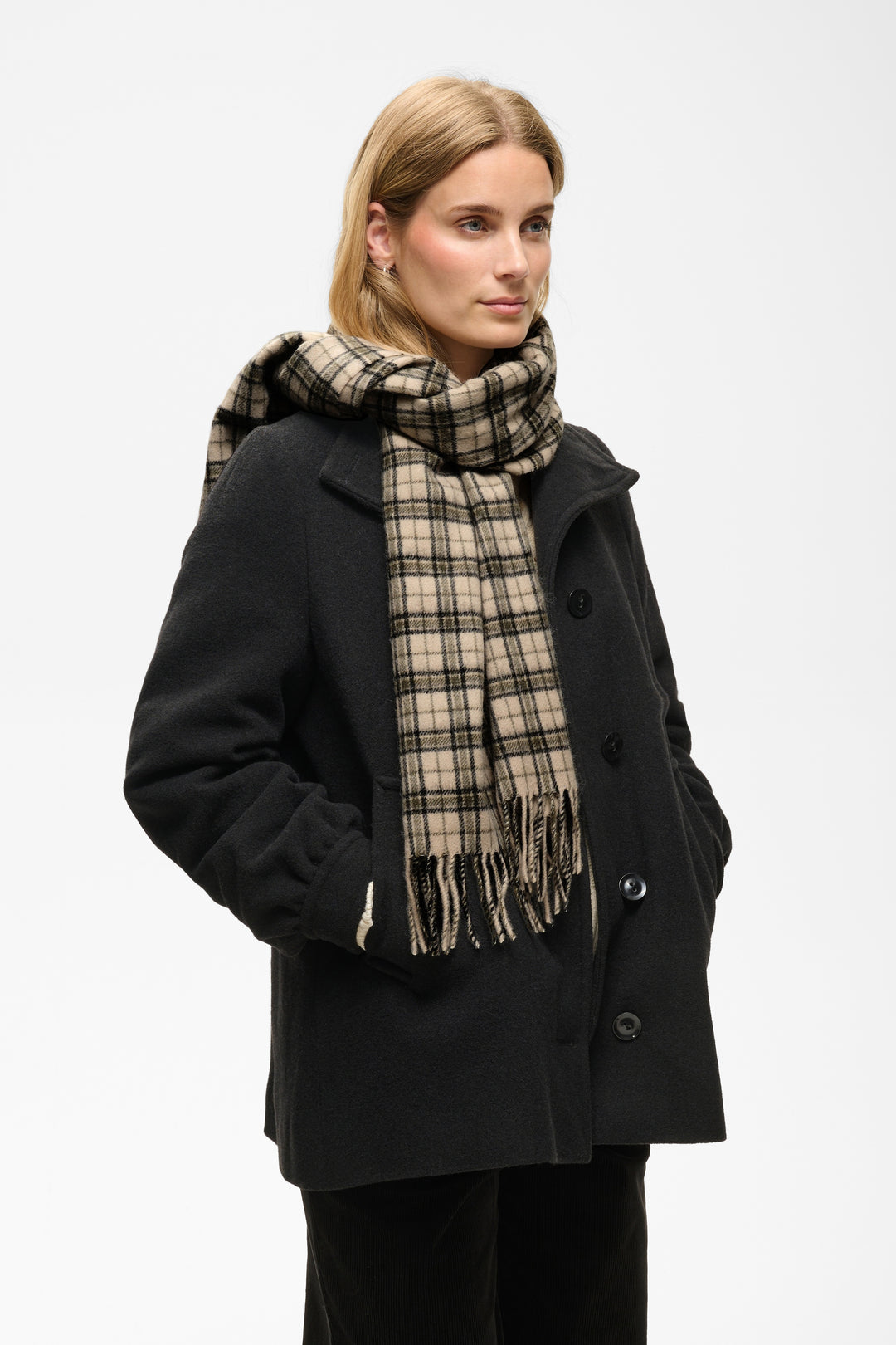 Foulard 100% laine Kitha - Un accessoire au motif à carreaux classique