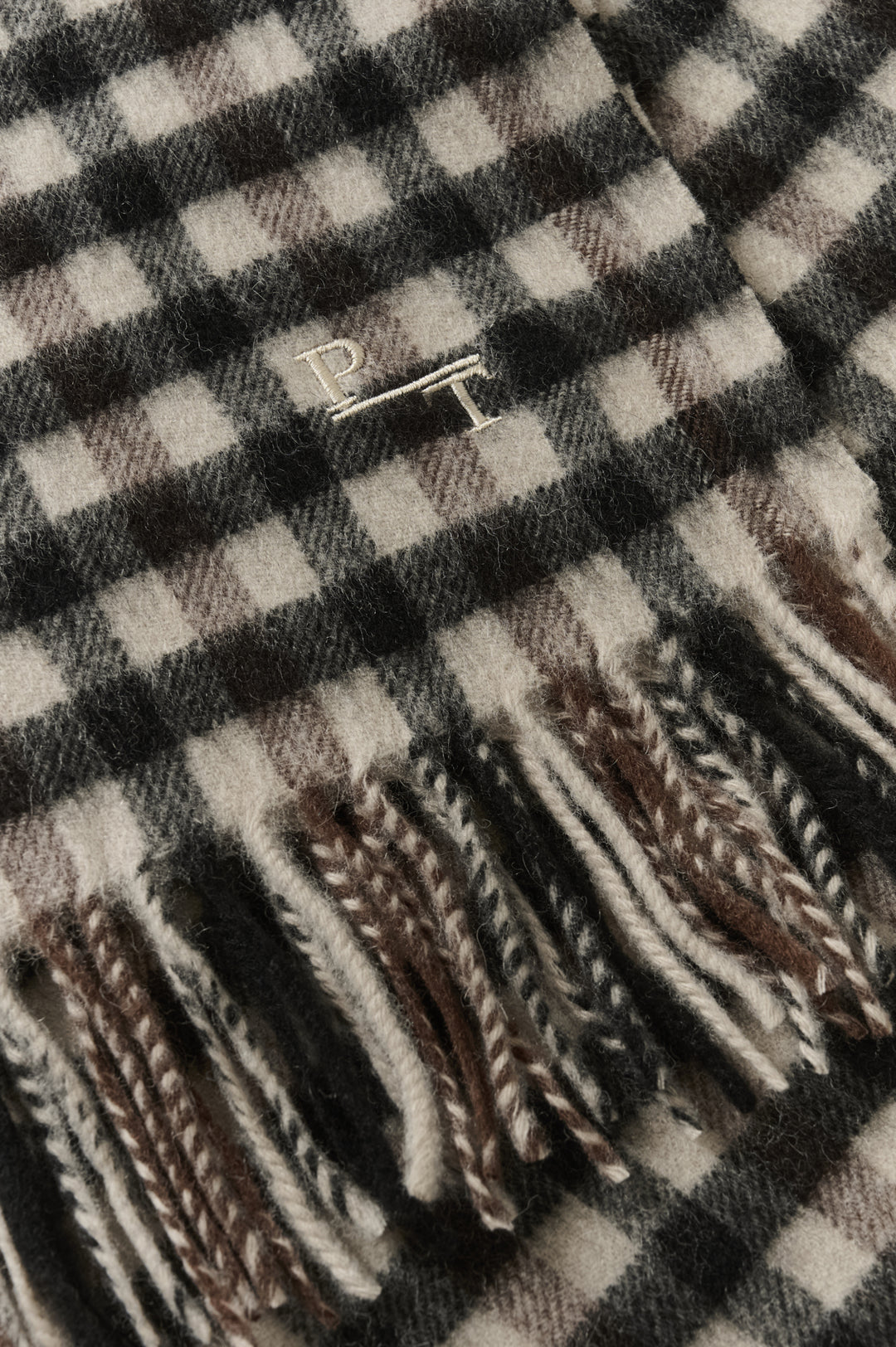 Foulard 100% laine Kitha - Un accessoire au motif à carreaux classique